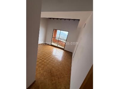 Apartamento de 4 alcobas en venta en Avesmaria, Sabaneta, 269 m² · foto 12 de 20