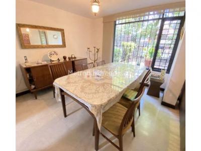 Casa de 5 alcobas en venta en Belen, Medellín, 240 m² · foto 3 de 20