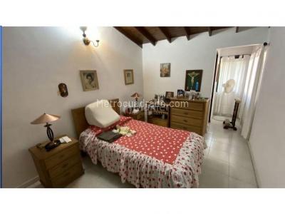 Casa de 5 alcobas en venta en Belen, Medellín, 240 m² · foto 12 de 20