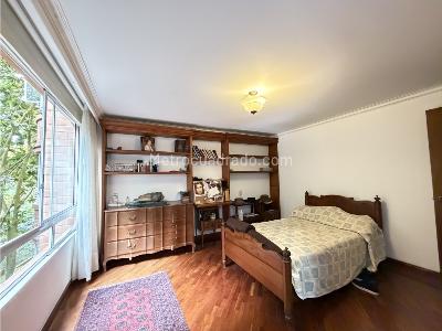 Apartamento de 4 alcobas en venta en El Poblado, Medellín, 265 m² · foto 17 de 20