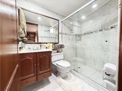 Apartamento de 4 alcobas en venta en El Poblado, Medellín, 265 m² · foto 19 de 20