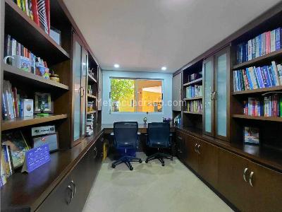 Casa de 4 alcobas en venta en El Poblado, Medellín, 220 m² · foto 15 de 20