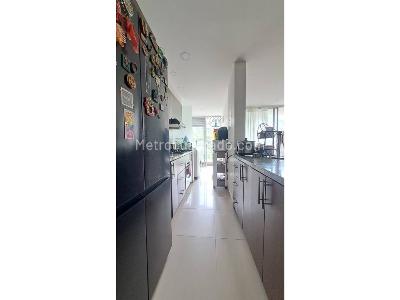 Apartamento de 3 alcobas en venta en Avesmaria, Sabaneta, 84 m² · foto 17 de 20