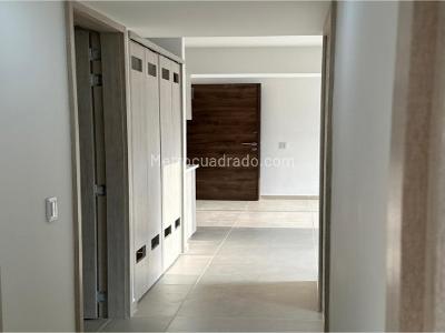 Apartamento de 2 alcobas en venta en Pan De Azucar, Sabaneta, 52 m² · foto 8 de 9