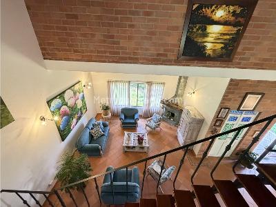 Casa de 3 alcobas en venta en Las Lomitas, Sabaneta, 276 m² · foto 10 de 20