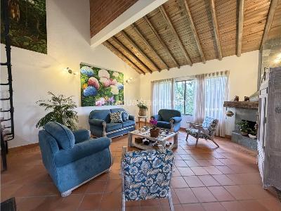 Casa de 3 alcobas en venta en Las Lomitas, Sabaneta, 276 m² · foto 18 de 20