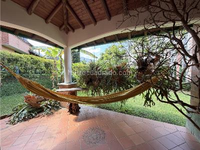 Casa de 3 alcobas en venta en Las Lomitas, Sabaneta, 276 m² · foto 20 de 20