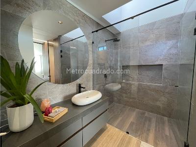 Casa de 3 alcobas en venta en Alto De Palmas, Envigado, 350 m² · foto 5 de 17