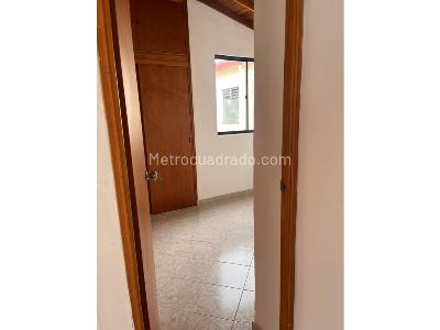 Apartamento de 3 alcobas en venta en San Pablo, Itagüí, 60 m² · foto 10 de 14