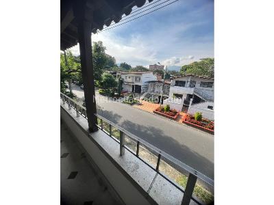 Casa de 5 alcobas en venta en Simon Bolivar, Medellín, 265 m² · foto 2 de 20