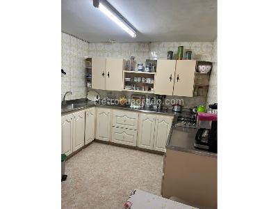 Casa de 5 alcobas en venta en Simon Bolivar, Medellín, 265 m² · foto 4 de 20