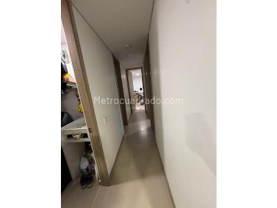 Apartamento de 3 alcobas en venta en Maria Auxiliadora, Sabaneta, 55 m² · foto 8 de 12