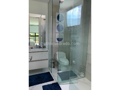 Apartamento de 1 alcoba en venta en El Poblado, Medellín, 84 m² · foto 11 de 20