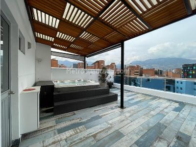 Apartamento de 4 alcobas en venta en Laureles, Medellín, 176 m² · foto 2 de 20