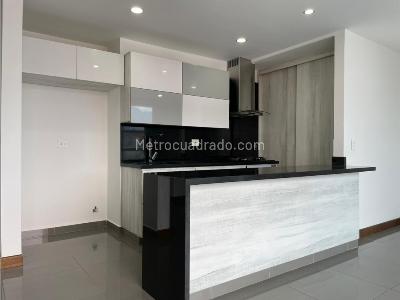 Apartamento de 4 alcobas en venta en Laureles, Medellín, 176 m² · foto 7 de 20