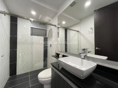 Apartamento de 4 alcobas en venta en Laureles, Medellín, 176 m² · foto 18 de 20