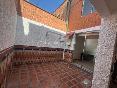 Casa de 3 alcobas en venta en La Mota, Medellín, 150 m² · foto 3 de 16