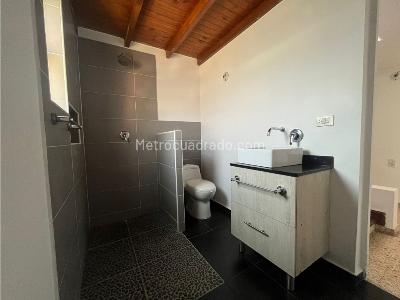 Casa de 3 alcobas en venta en La Mota, Medellín, 150 m² · foto 6 de 16