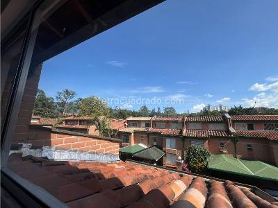 Casa de 3 alcobas en venta en La Mota, Medellín, 150 m² · foto 8 de 16