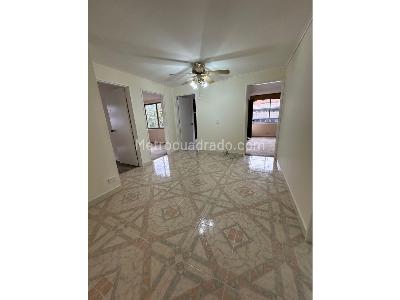 Apartamento de 4 alcobas en venta en Comuna 11 Laureles, Medellín, 164 m² · foto 6 de 7