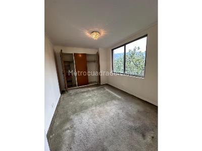 Apartamento de 4 alcobas en venta en Comuna 11 Laureles, Medellín, 164 m² · foto 2 de 7