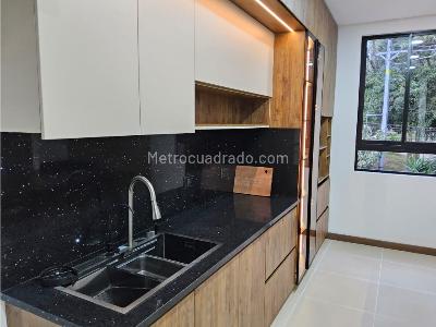 Apartamento de 3 alcobas en venta en Santa Monica, Medellín, 81 m² · foto 2 de 18