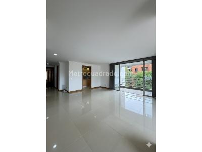 Apartamento de 4 alcobas en venta en Laureles, Medellín, 120 m² · foto 3 de 13