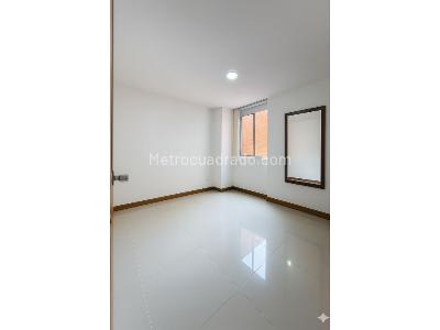 Apartamento de 4 alcobas en venta en Laureles, Medellín, 120 m² · foto 8 de 13