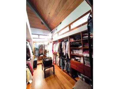 Casa de 5 alcobas en venta en Altos Del Poblado, Medellín · foto 12 de 20
