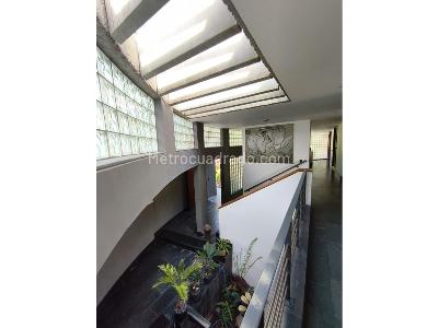 Casa de 5 alcobas en venta en Altos Del Poblado, Medellín · foto 16 de 20