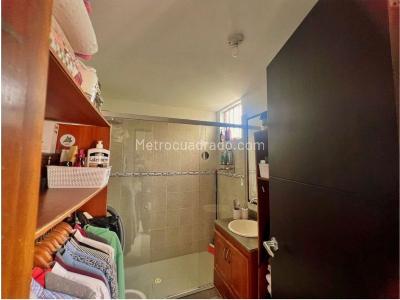 Apartamento de 3 alcobas en venta en El Poblado, Medellín, 95 m² · foto 9 de 10