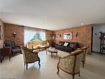 Casa de 4 alcobas en venta en Las Lomitas, Sabaneta, 215 m² · foto 5 de 17