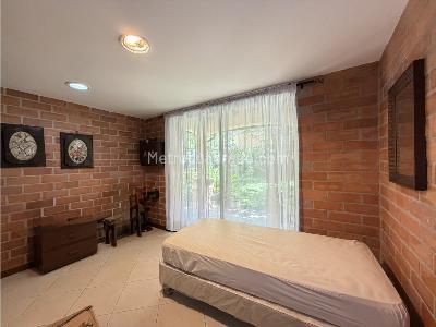 Casa de 4 alcobas en venta en Las Lomitas, Sabaneta, 215 m² · foto 11 de 17