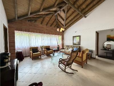 Casa de 4 alcobas en venta en Las Lomitas, Sabaneta, 215 m² · foto 14 de 17