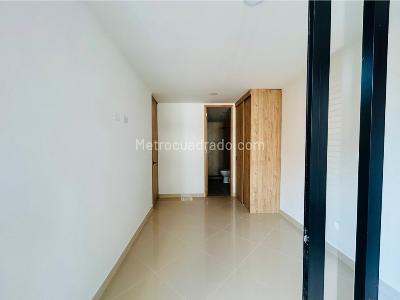 Apartamento de 3 alcobas en venta en Laureles, Medellín, 118 m² · foto 7 de 16