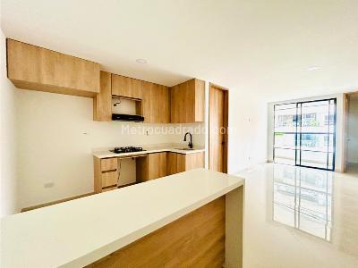 Apartamento de 3 alcobas en venta en Laureles, Medellín, 118 m² · foto 10 de 16