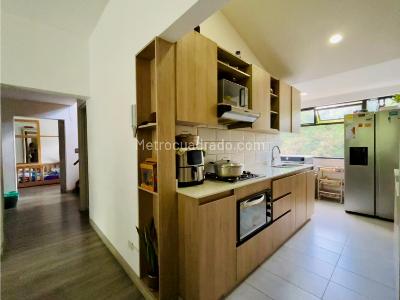 Apartamento en venta en La America, Medellín · foto 4 de 19
