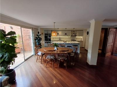 Casa de 4 alcobas en venta en El Poblado, Medellín, 193 m² · foto 2 de 20