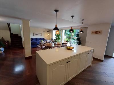 Casa de 4 alcobas en venta en El Poblado, Medellín, 193 m² · foto 4 de 20