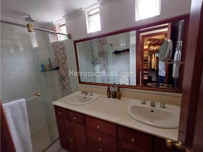 Casa de 4 alcobas en venta en El Poblado, Medellín, 193 m² · foto 12 de 20