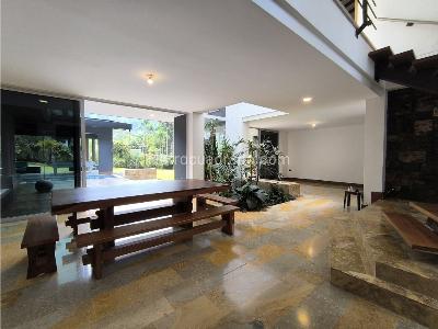Casa de 5 alcobas en venta en El Escobero, Envigado, 600 m² · foto 5 de 20