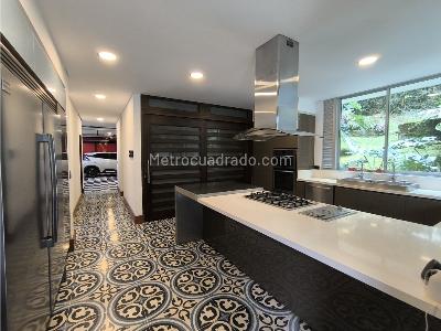 Casa de 5 alcobas en venta en El Escobero, Envigado, 600 m² · foto 14 de 20