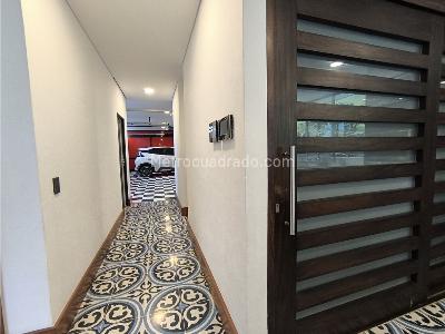 Casa de 5 alcobas en venta en El Escobero, Envigado, 600 m² · foto 15 de 20