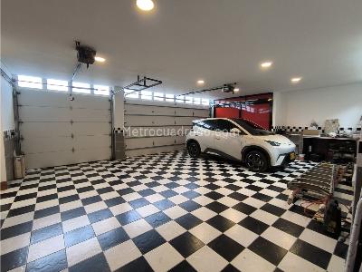 Casa de 5 alcobas en venta en El Escobero, Envigado, 600 m² · foto 19 de 20