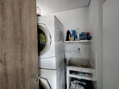 Apartamento de 3 alcobas en venta en San Jose, Sabaneta, 78 m² · foto 17 de 20