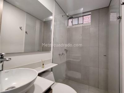 Apartamento de 3 alcobas en venta en San Jose, Sabaneta, 78 m² · foto 18 de 20