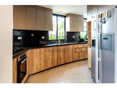 Casa de 5 alcobas en venta en Alto De Las Palmas, Envigado, 340 m² · foto 11 de 20