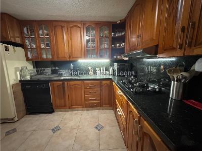 Casa de 4 alcobas en venta en Zuñiga Parte Alta, Envigado, 191 m² · foto 6 de 20