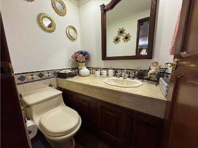Casa de 4 alcobas en venta en Zuñiga Parte Alta, Envigado, 191 m² · foto 9 de 20
