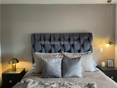 Apartamento de 2 alcobas en venta en El Poblado, Medellín, 78 m² · foto 6 de 20